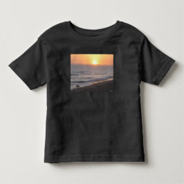 Sonnenuntergangs-Surfer Kleinkind T-shirt