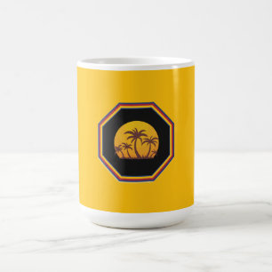 Sonnenuntergangs Szene Mit Palmen In Einem 7 Eckig Kaffeetasse