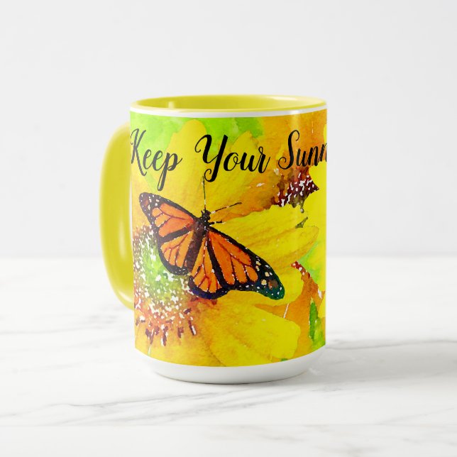Sonnige Sonnenblumen Monarch Schmetterlinge Tasse (Vorderseite Links)