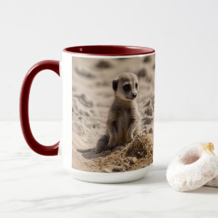 "Sonnige Tage: Baby Meerkat's Beach Adventure" Tasse