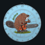 Sonniger Biber mit Kettensäge Cartoon Spaß Dartscheibe<br><div class="desc">Dieser glückliche Biber ist bereit,  seine Lodge mit einer Kettensäge zu bauen. Gezeichnet in lustigen Cartoon Illustration Stil!</div>