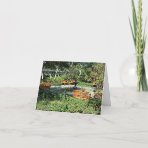 Sonniger Garten und Springbrunnen mit Dankeschön-K Dankeskarte
