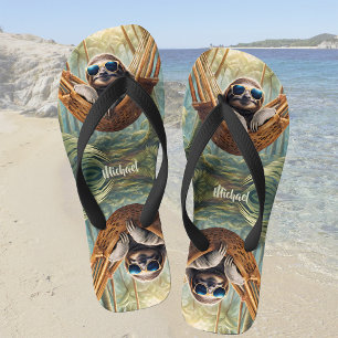 Sonniger Hang mit Sonnenbrille in einer Hängematte Flip Flops
