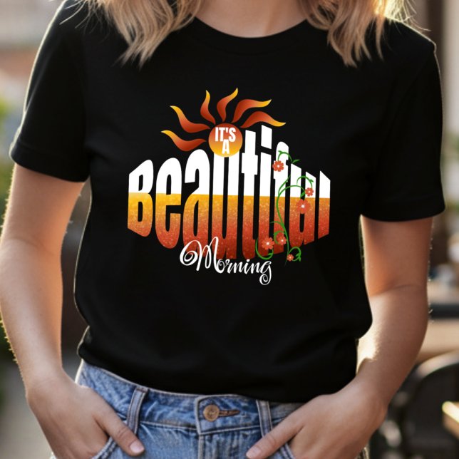 Sonniger Positiver Botschaft Süß T-Shirt (Everyday tee with fun, colorful hand drawn accents will make you pop on that next outing.)