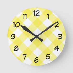Sonniges gelbes Gingham-Muster Runde Wanduhr