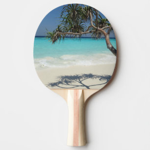 Sonniges tropisches Strandparadies Tischtennis Schläger
