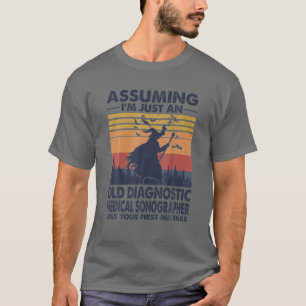 Sonographin für Diagnostik, angenommen, ich bin nu T-Shirt