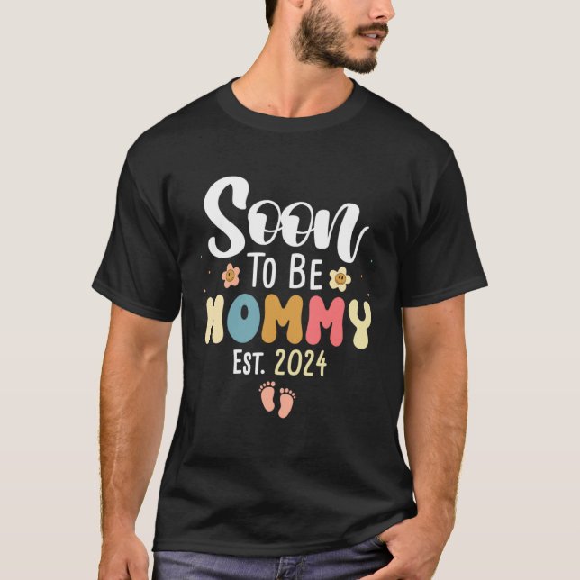Soon to be Mommy 2024 Cute Floral First Time Mom P T-Shirt (Vorderseite)