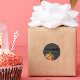 Sophisticated Floral Design Black Orange Flowers  Runder Aufkleber