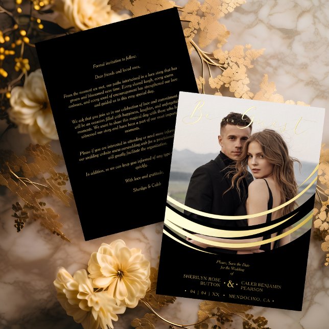 Sophisticated Modern Gold Abstract Geometric Shape Folieneinladung (Sophisticated Modern Real Golden Metallic Foil Abstract Geometric Shape Photo Wedding Save the Date.)