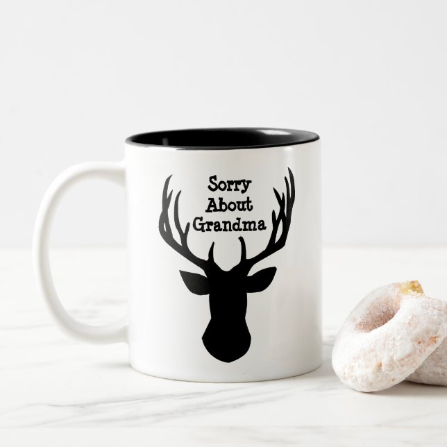 Sorry über Oma Christmas Reindeer Zweifarbige Tasse (Mit Donut)