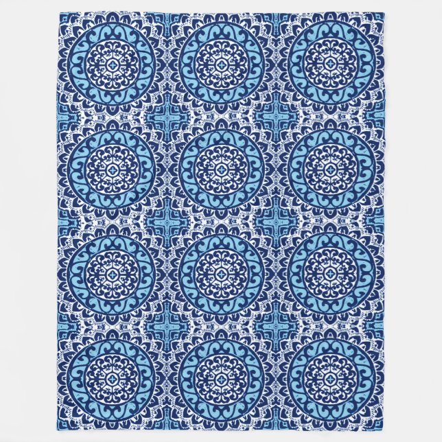 Southwestern Sun Mandala Batik, Navy Blue & White Fleecedecke (Vorderseite)