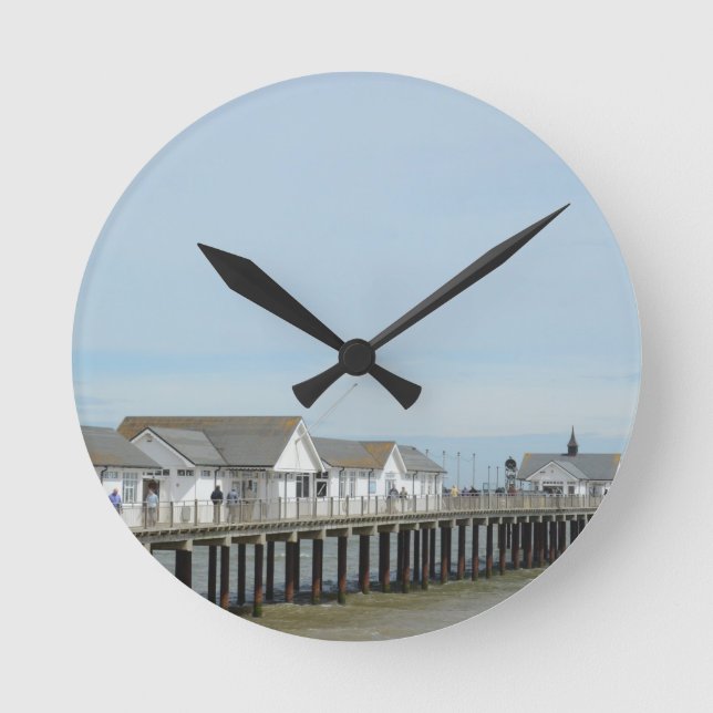 Southwold Pier Suffolk Runde Wanduhr (Vorderseite)
