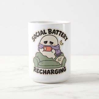 Soziale Batterie-Aufladung Cozy Introvert Gespenst Kaffeetasse