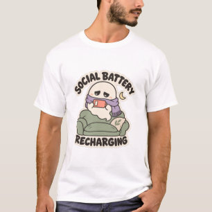 Soziale Batterie-Aufladung Cozy Introvert Gespenst T-Shirt