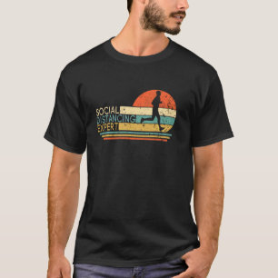 Sozialer Distanzexperte, der den Vintagen Läufer f T-Shirt