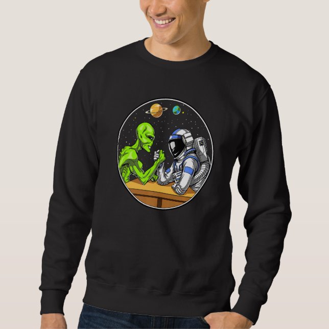 Space Alien Astronaut Arm Wrestling Science Fictio Sweatshirt (Vorderseite)
