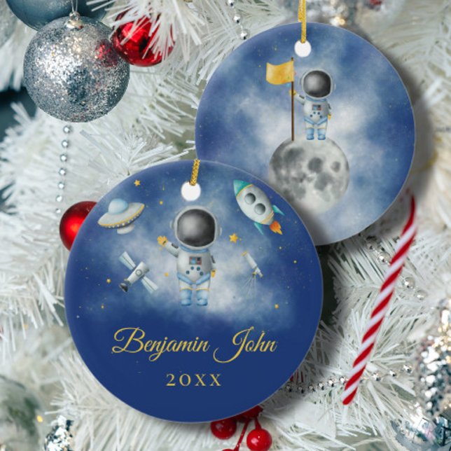 Space Boy Gold Galaxy Moon Stars Rakete UFO Thread Keramik Ornament (Von Creator hochgeladen)