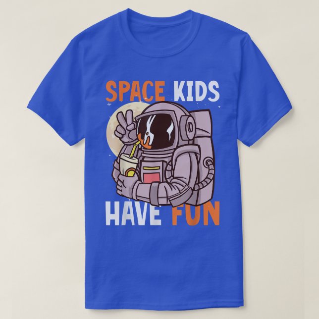 Space Kids have Fun with Astronaut  T-Shirt (Design vorne)
