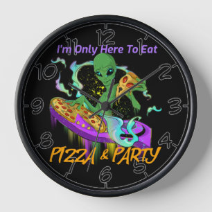 Space Party Dj Alien Pizza essen Uhr