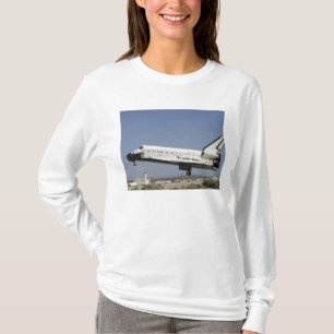Space Shuttle Atlantis bereitet die Landung vor T-Shirt