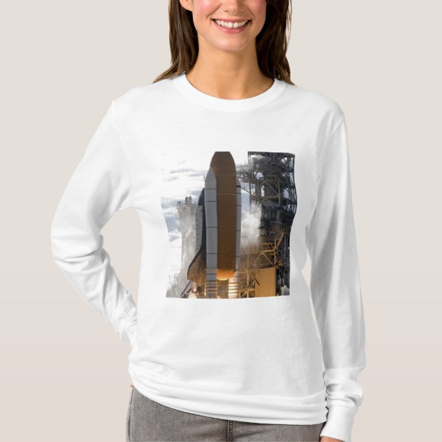 Space Shuttle Atlantis hebt 15 T-Shirt (Vorderseite)