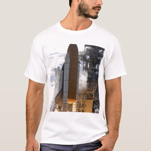 Space Shuttle Atlantis hebt 15 T-Shirt (Vorderseite)