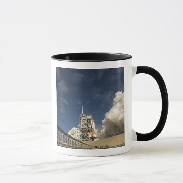 Space Shuttle Atlantis hebt 20 Tasse (Rechts)