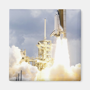 Space Shuttle Atlantis hebt 2 Magnet