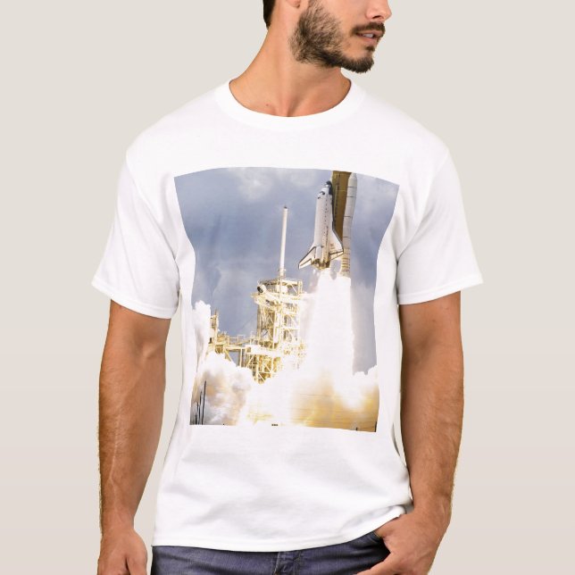 Space Shuttle Atlantis hebt 2 T-Shirt (Vorderseite)
