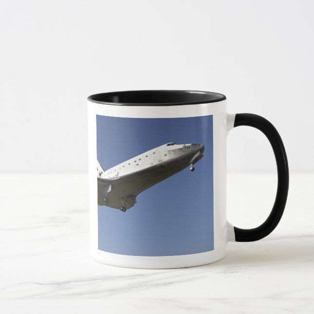 Space Shuttle Atlantis nähert sich Runway 33 2 Tasse (Rechts)