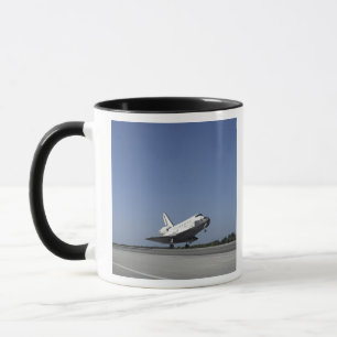 Space Shuttle Atlantis nähert sich Runway 33 Tasse