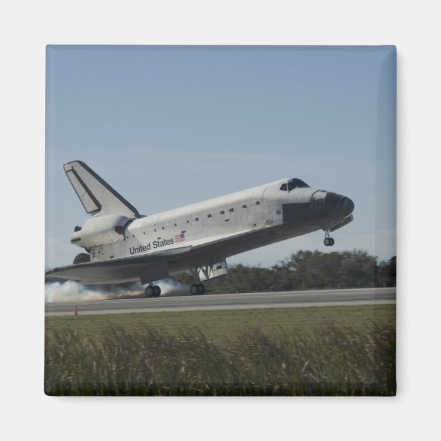 Space Shuttle Atlantis Touchs 2 Magnet (Vorne)