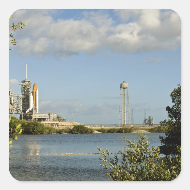 Space Shuttle Atlantis und Endeavour Quadratischer Aufkleber (Vorderseite)