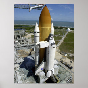 Space Shuttle Columbia auf dem Launch Pad Poster
