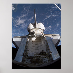 Space Shuttle Discovery angedockt mit ISS (STS-114 Poster