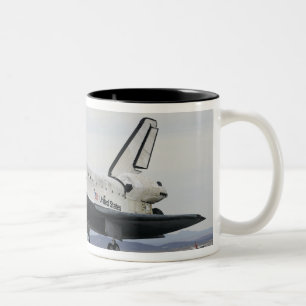 Space Shuttle Discovery - das wichtigste Fahrwerk Zweifarbige Tasse