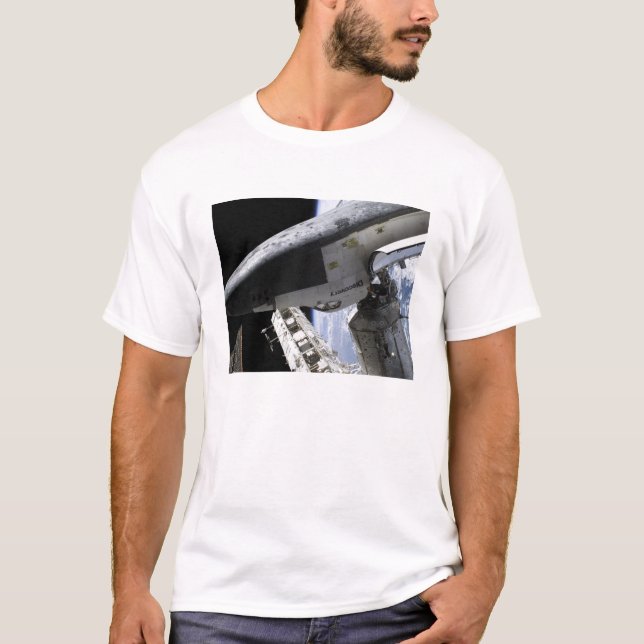 Space Shuttle Discovery dotiert T-Shirt (Vorderseite)