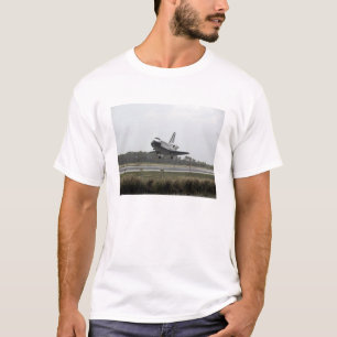 Space Shuttle Discovery geht Landung an T-Shirt
