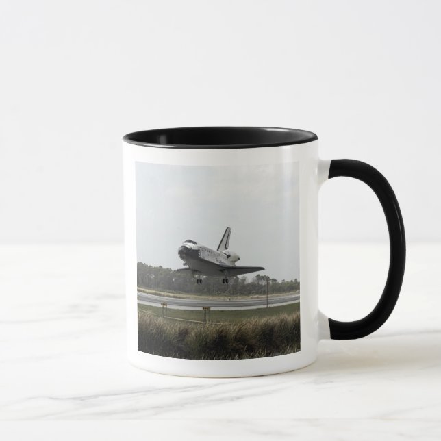 Space Shuttle Discovery geht Landung an Tasse (Rechts)