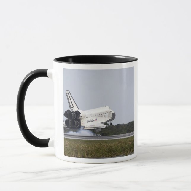 Space Shuttle Discovery Touchs runter 2 Tasse (Links)