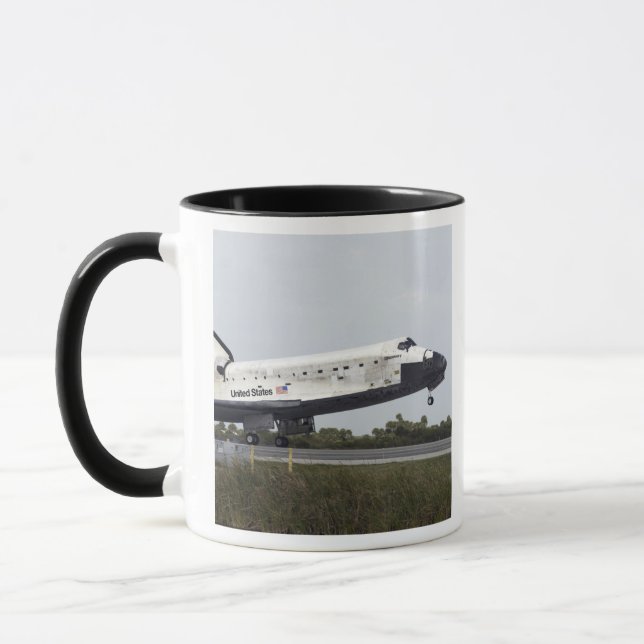 Space Shuttle Discovery Touchs runter Tasse (Links)
