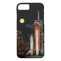 Space Shuttle Discovery und Mond