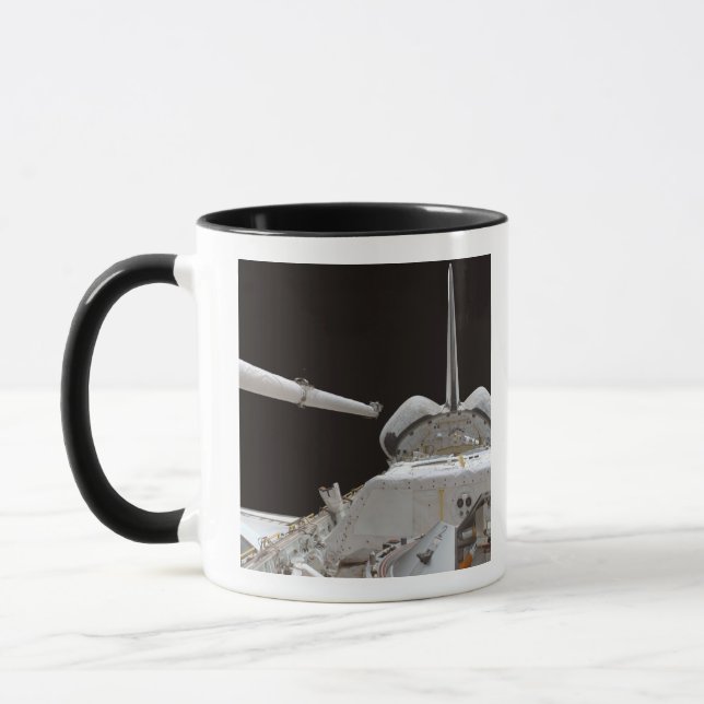 Space Shuttle Discovery's Nutzlastschacht Tasse (Links)