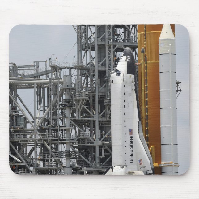 Space Shuttle Endeavor auf dem Launchpad 2 Mousepad (Vorne)