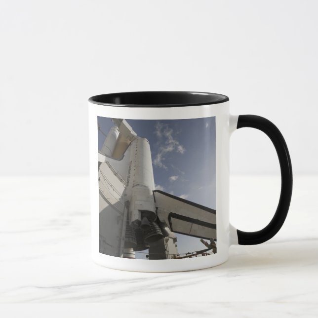 Space Shuttle Endeavor auf dem Launchpad 6 Tasse (Rechts)