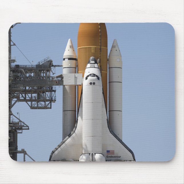 Space Shuttle Endeavor steht bereit Mousepad (Vorne)