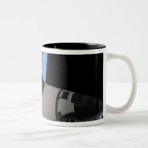 Space Shuttle Endeavour 23 Zweifarbige Tasse