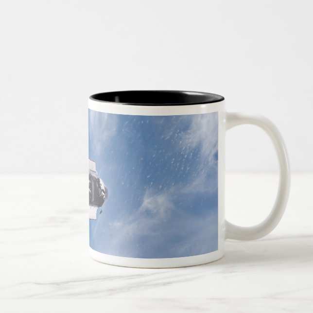 Space Shuttle Endeavour 26 Zweifarbige Tasse (Rechts)