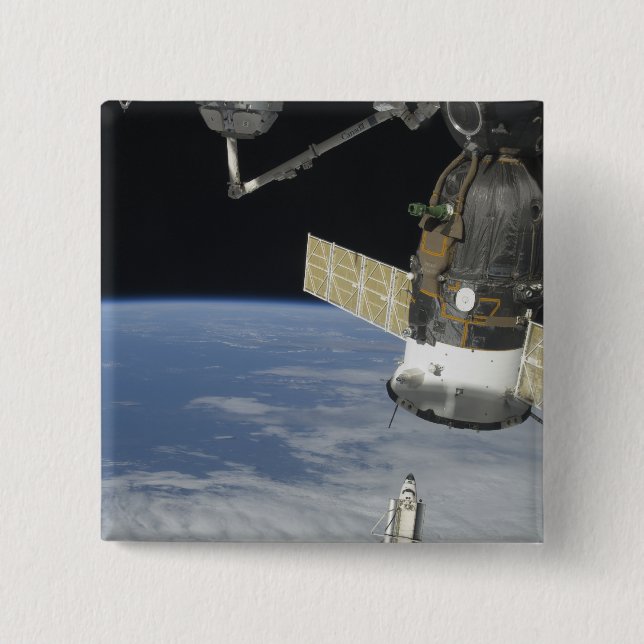 Space Shuttle Endeavour, ein Sojus-Raumschiff Button (Vorderseite)